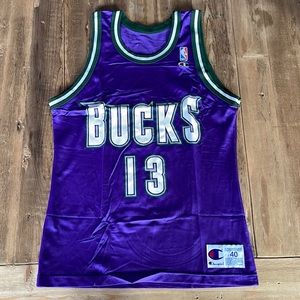 Vintage Milwaukee Bucks Glenn Robinson Champion Jersey